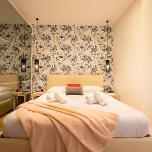 https://tornabuoni-gamma-apartment.it-tuscanyhotel.com